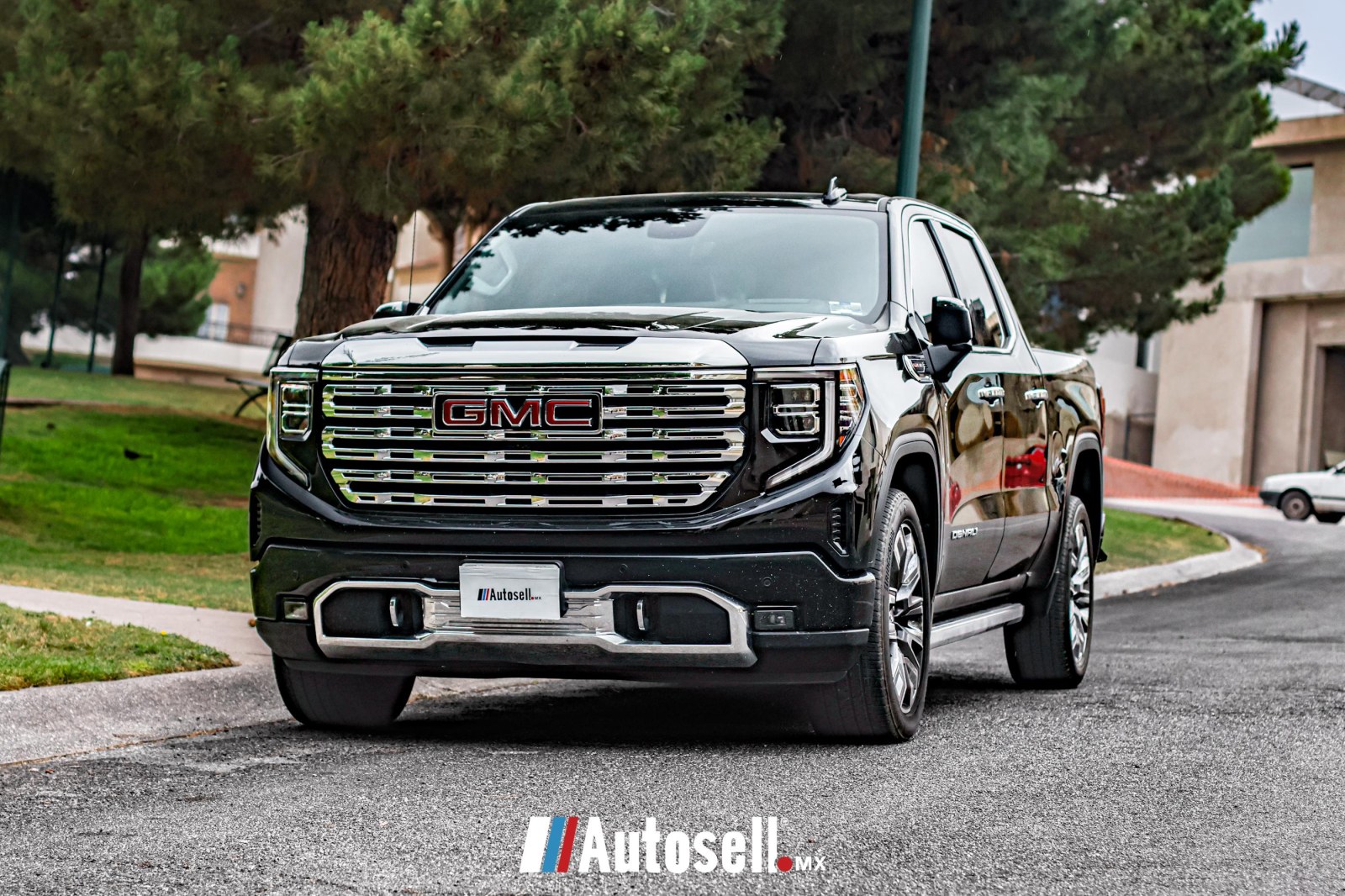 GMC Sierra Denali 2024