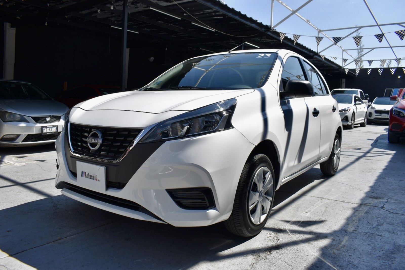 Nissan March 2023
